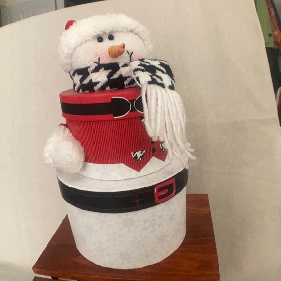 Vintage Celebrate it Christmas plush cookie box - Picture 1 of 8